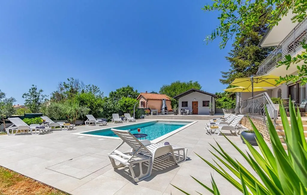 House Magnolia Villa Medulin